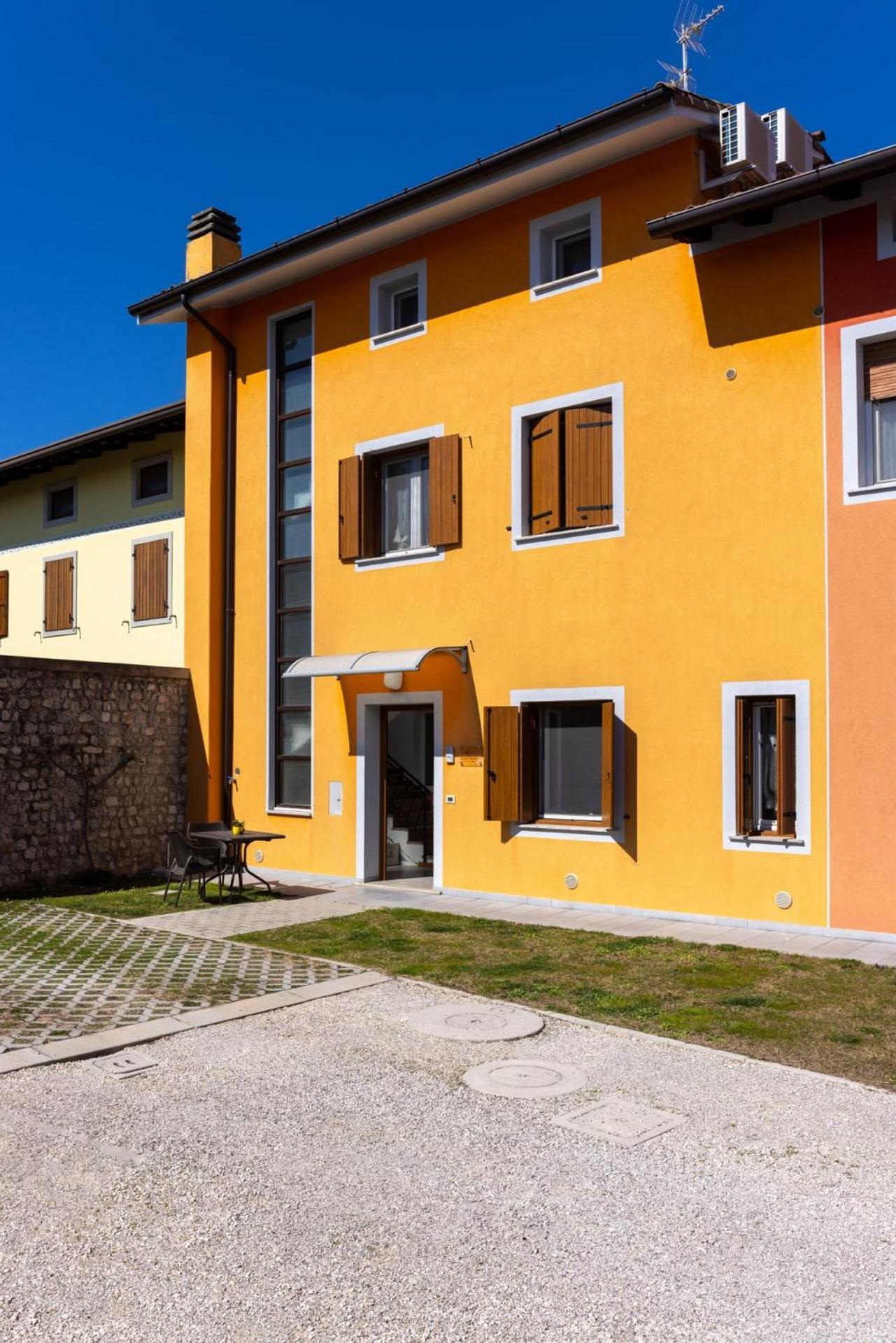 Albergo Diffuso Magredi Vivaro エクステリア 写真