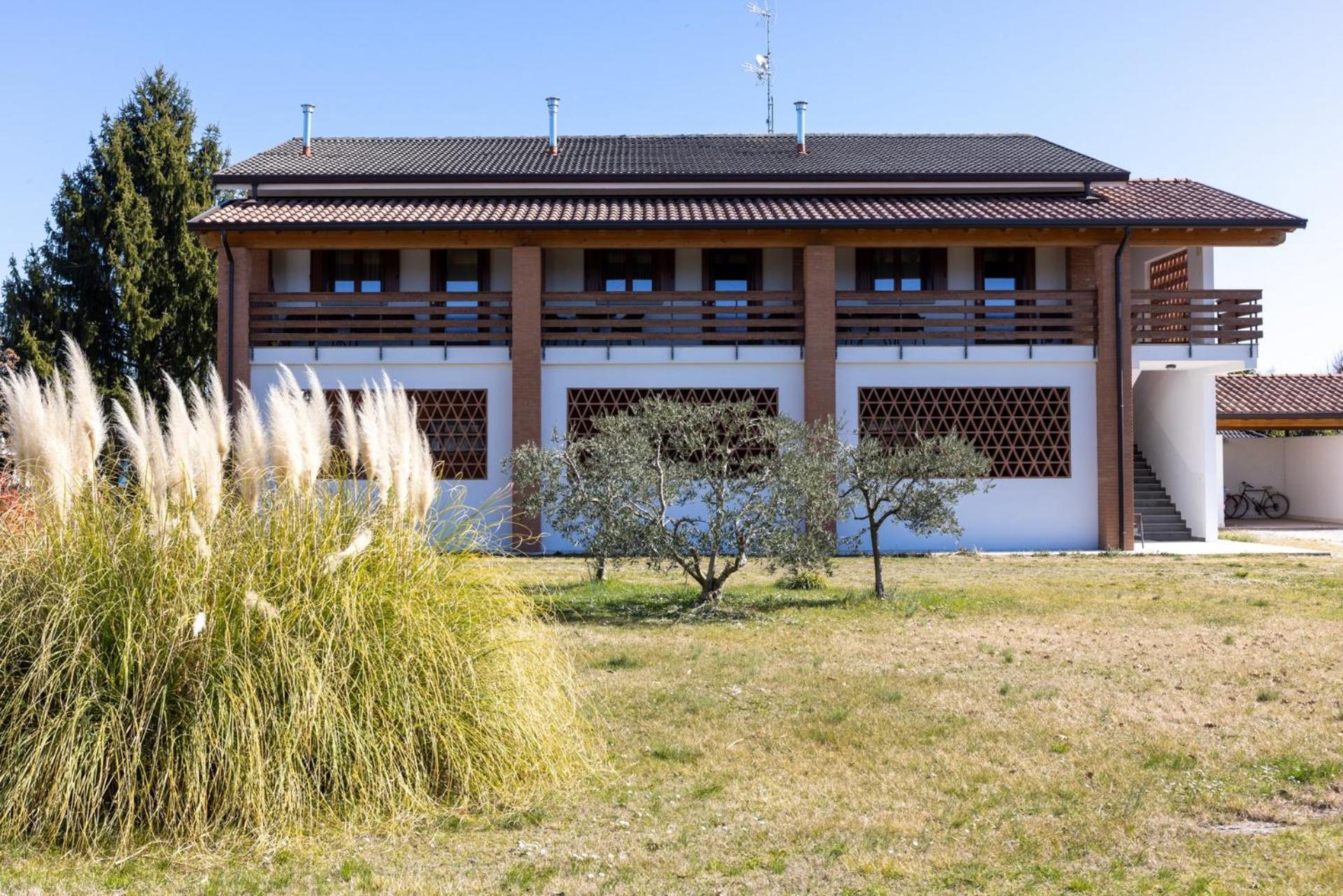 Albergo Diffuso Magredi Vivaro エクステリア 写真