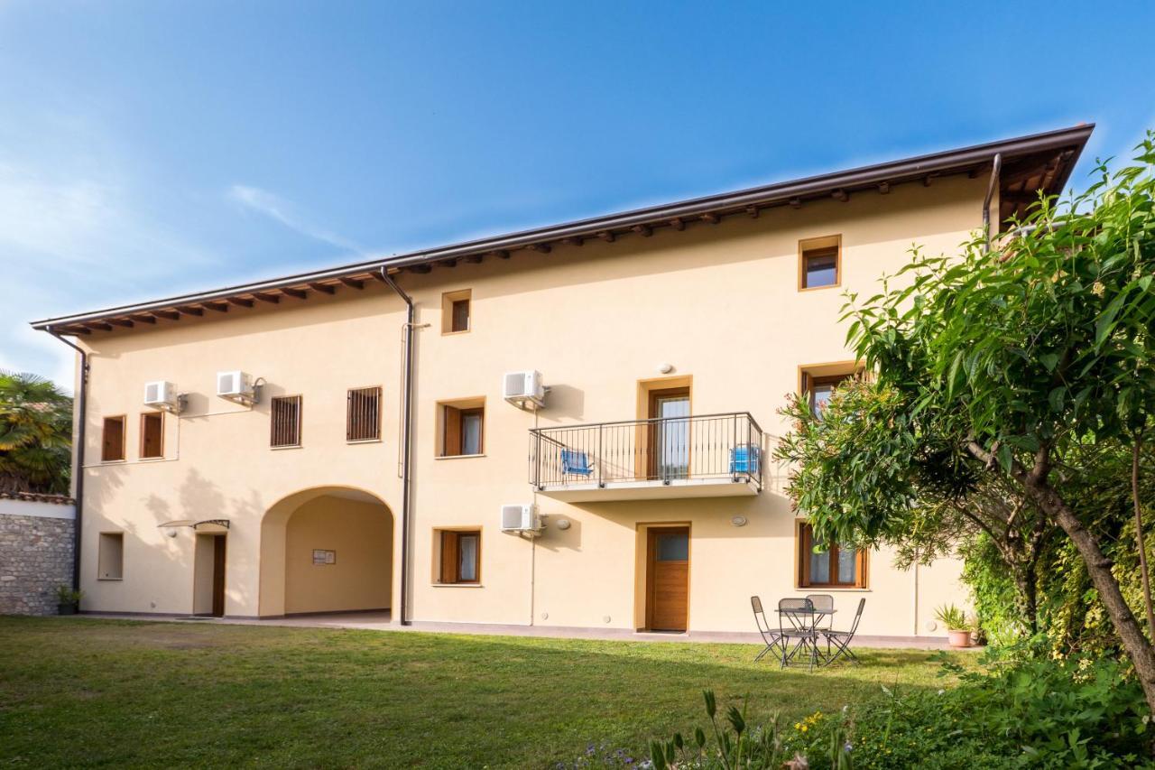 Albergo Diffuso Magredi Vivaro エクステリア 写真