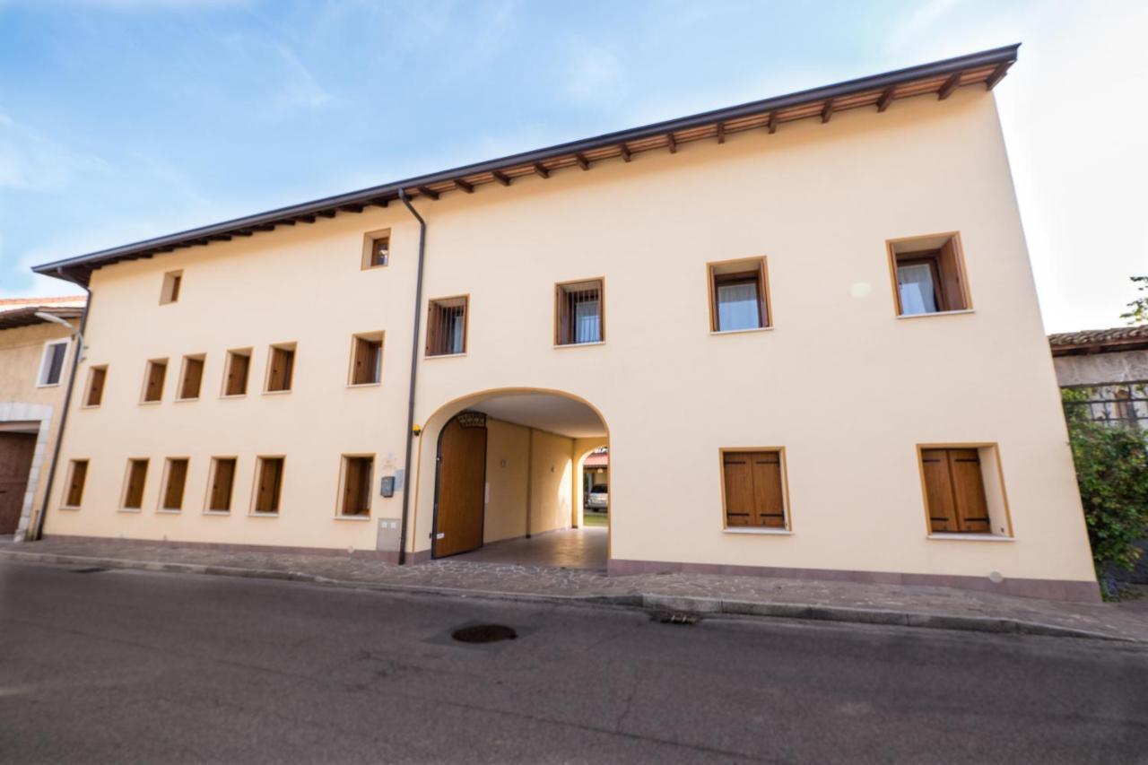 Albergo Diffuso Magredi Vivaro エクステリア 写真